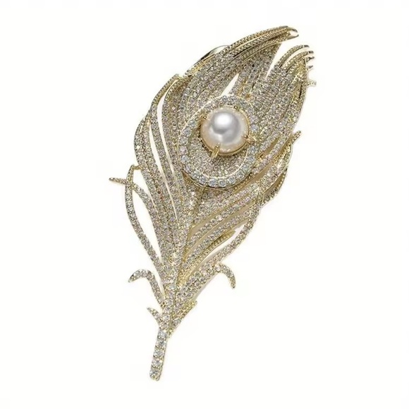 Pearl Feather Gold Elegant Brooch - Picture 2 of 3